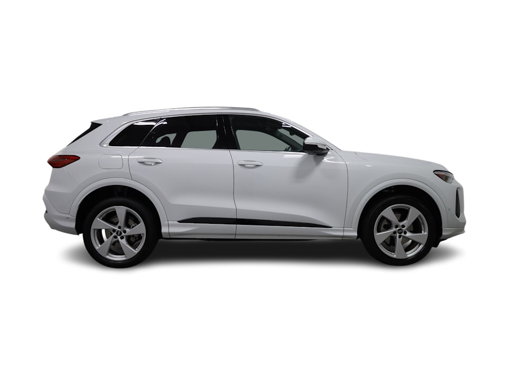 Thumbnail: 2025 Audi Q5 - 23