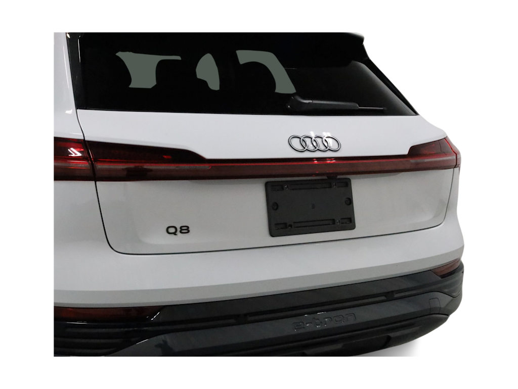 Thumbnail: 2024 Audi Q8 e-tron - 21