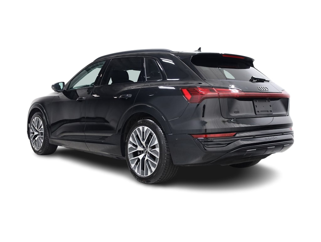 Thumbnail: 2024 Audi Q8 e-tron - 4