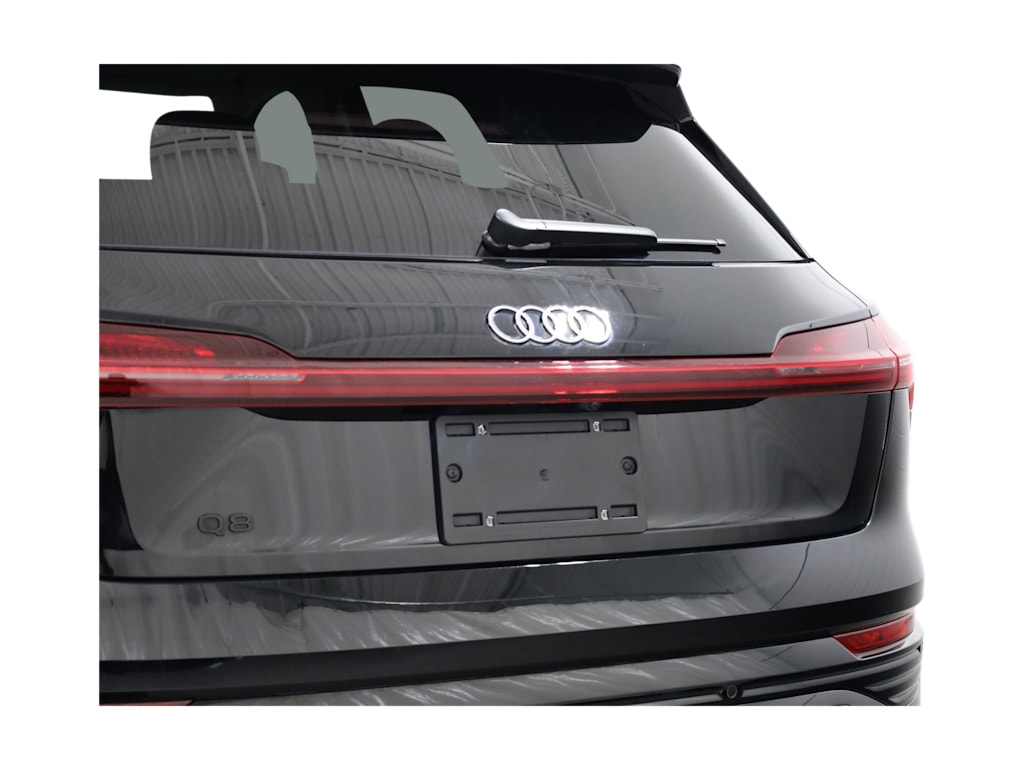 Thumbnail: 2024 Audi Q8 e-tron - 20