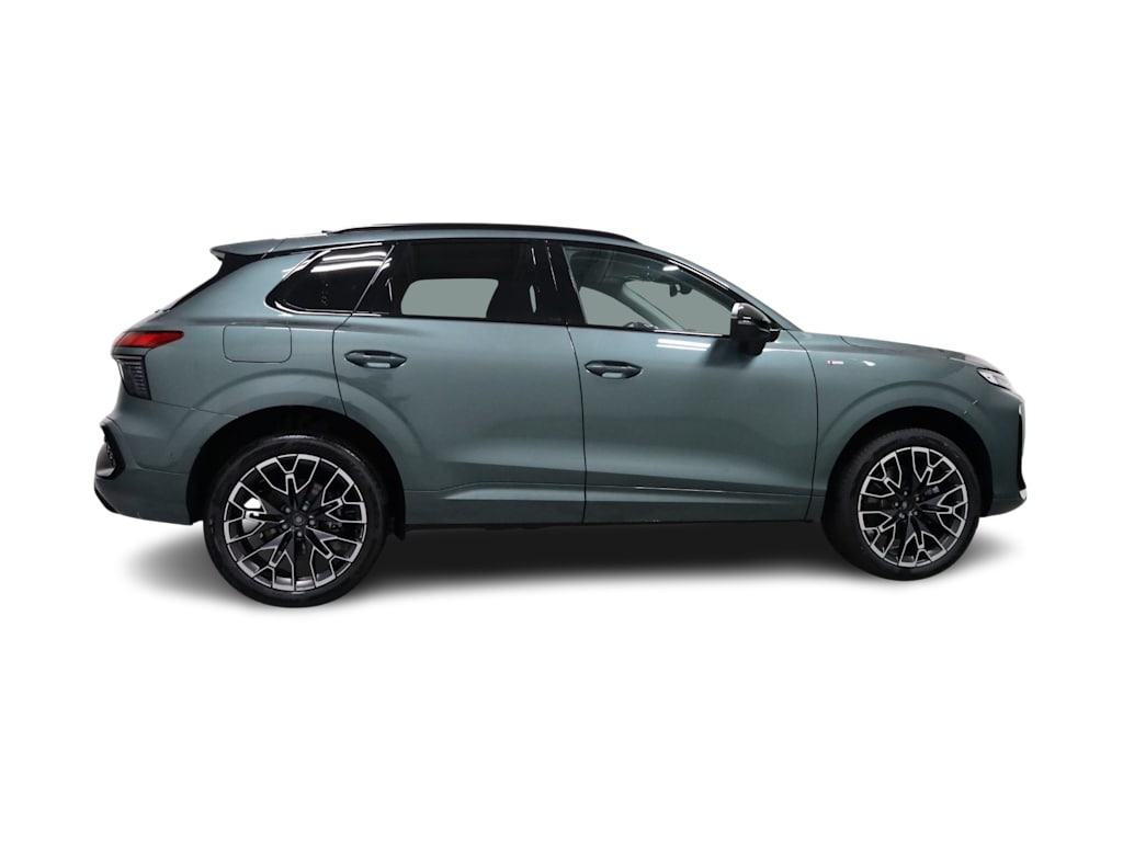 Thumbnail: 2026 Audi Q3 - 23
