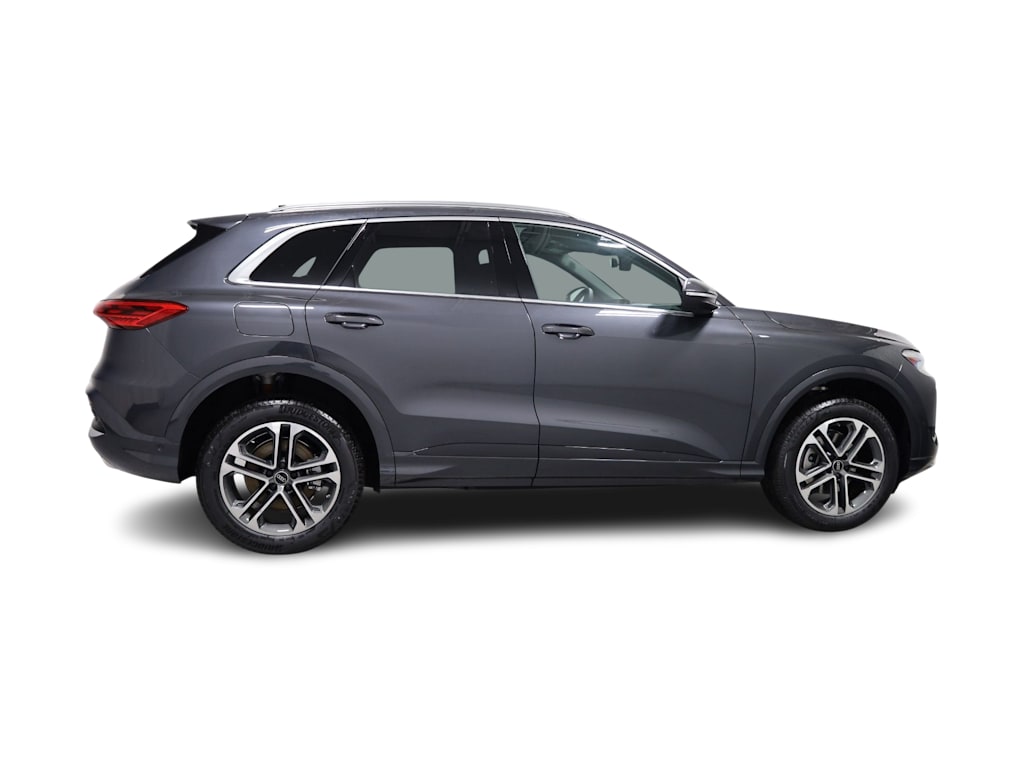 Thumbnail: 2026 Audi Q3 - 24