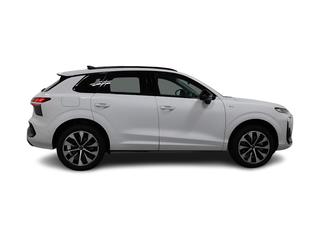 Thumbnail: 2026 Audi Q3 - 23