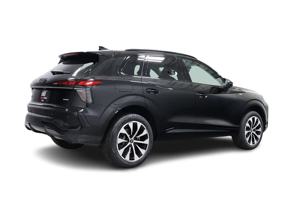 Thumbnail: 2026 Audi Q3 - 21