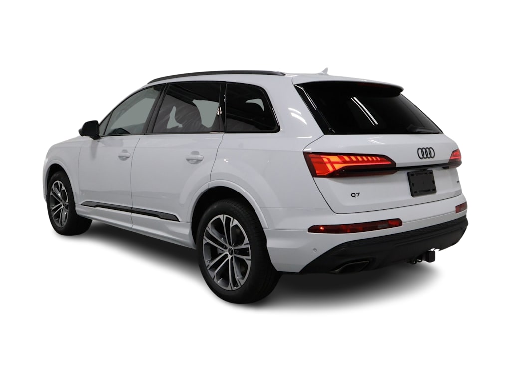 Thumbnail: 2026 Audi Q7 - 4