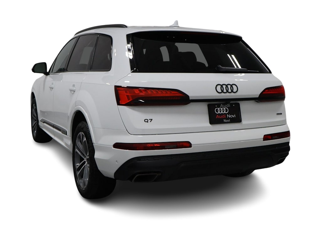 Thumbnail: 2026 Audi Q7 - 4