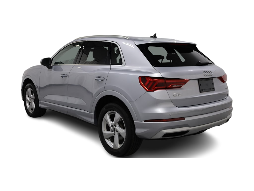 Thumbnail: 2022 Audi Q3 - 4
