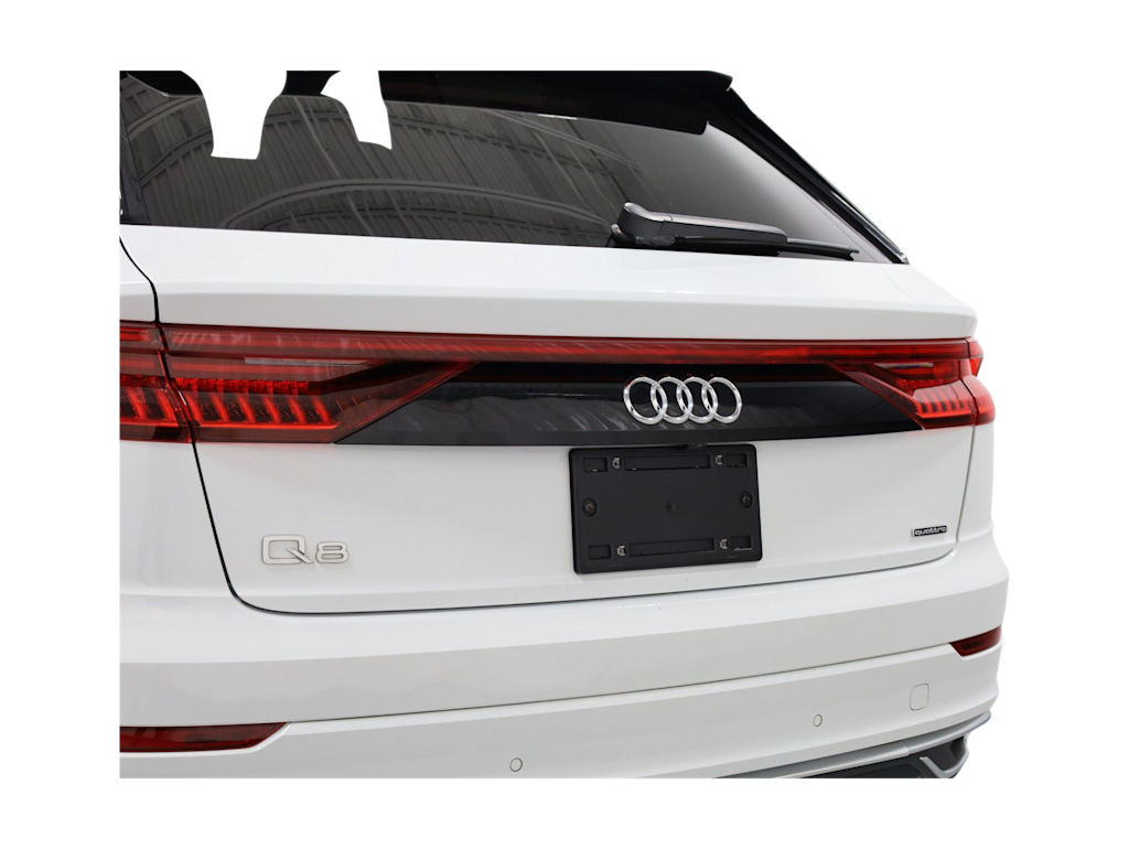 Thumbnail: 2023 Audi Q8 - 21