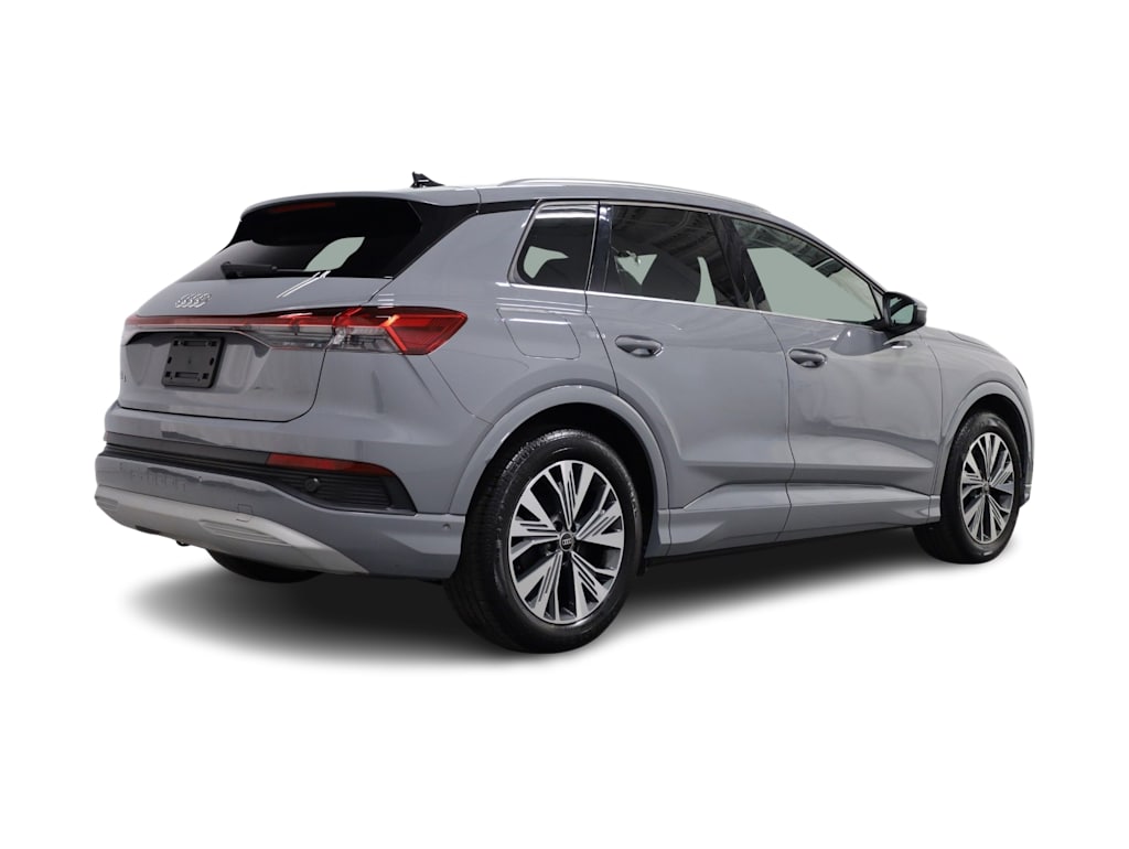Thumbnail: 2023 Audi Q4 e-tron - 22