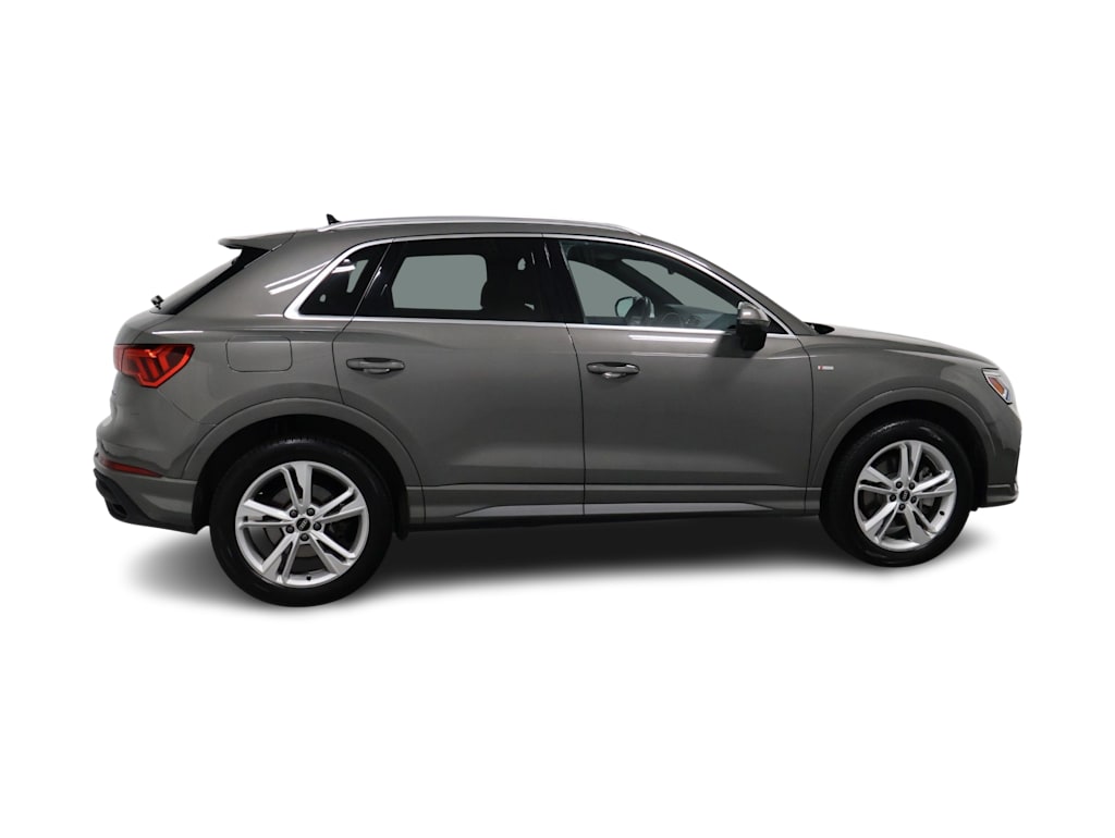Thumbnail: 2023 Audi Q3 - 22