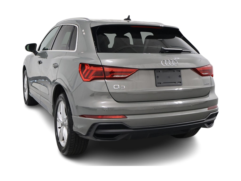 Thumbnail: 2023 Audi Q3 - 4