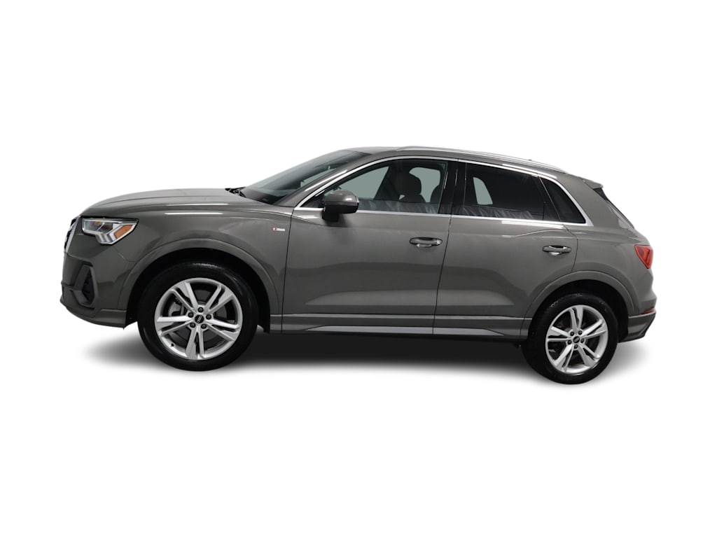 Thumbnail: 2023 Audi Q3 - 3