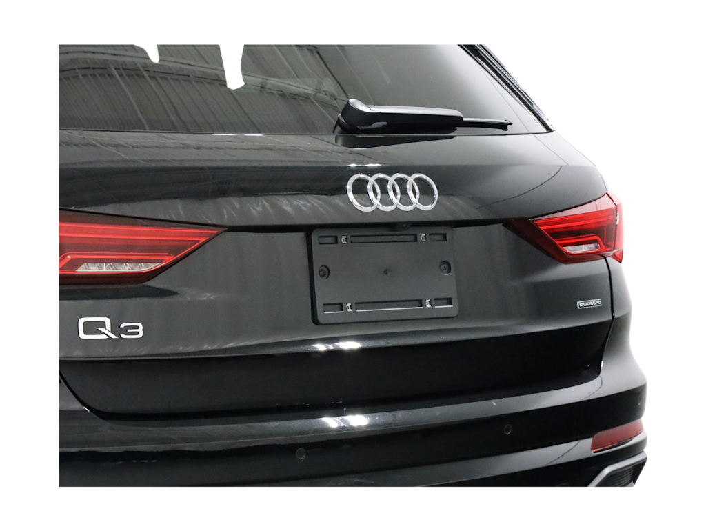 Thumbnail: 2025 Audi Q3 - 22