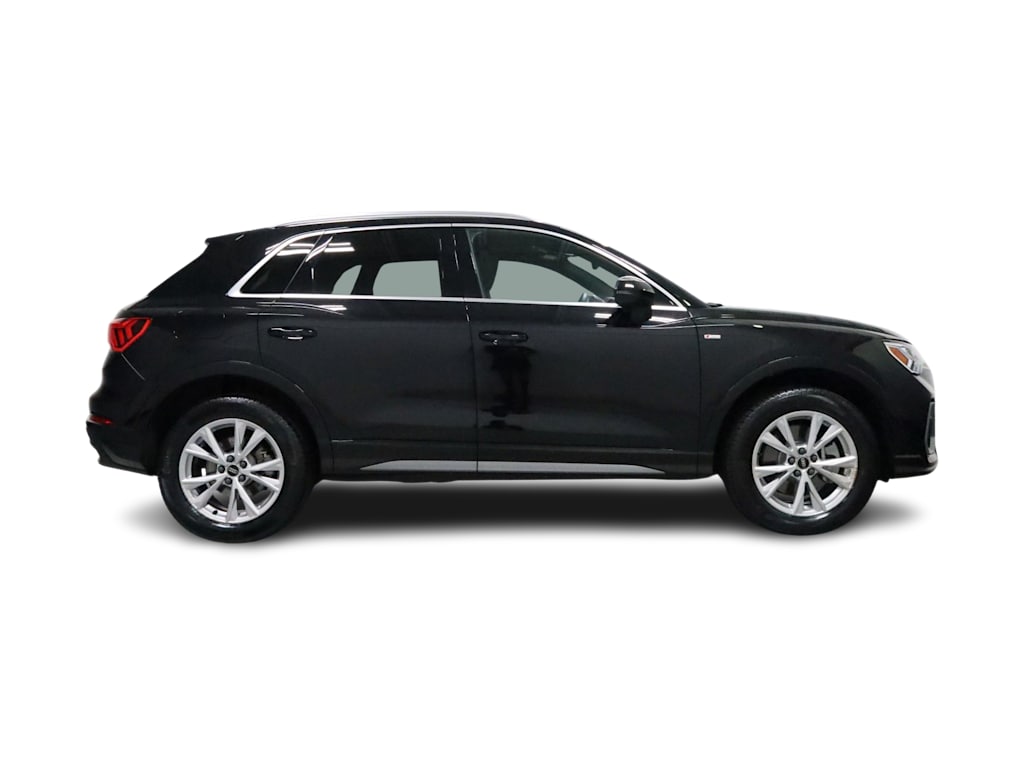Thumbnail: 2025 Audi Q3 - 24