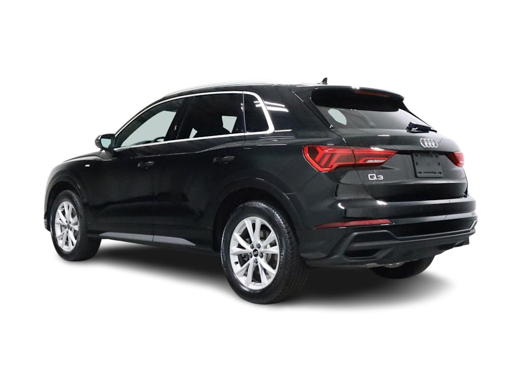 Thumbnail: 2025 Audi Q3 - 4