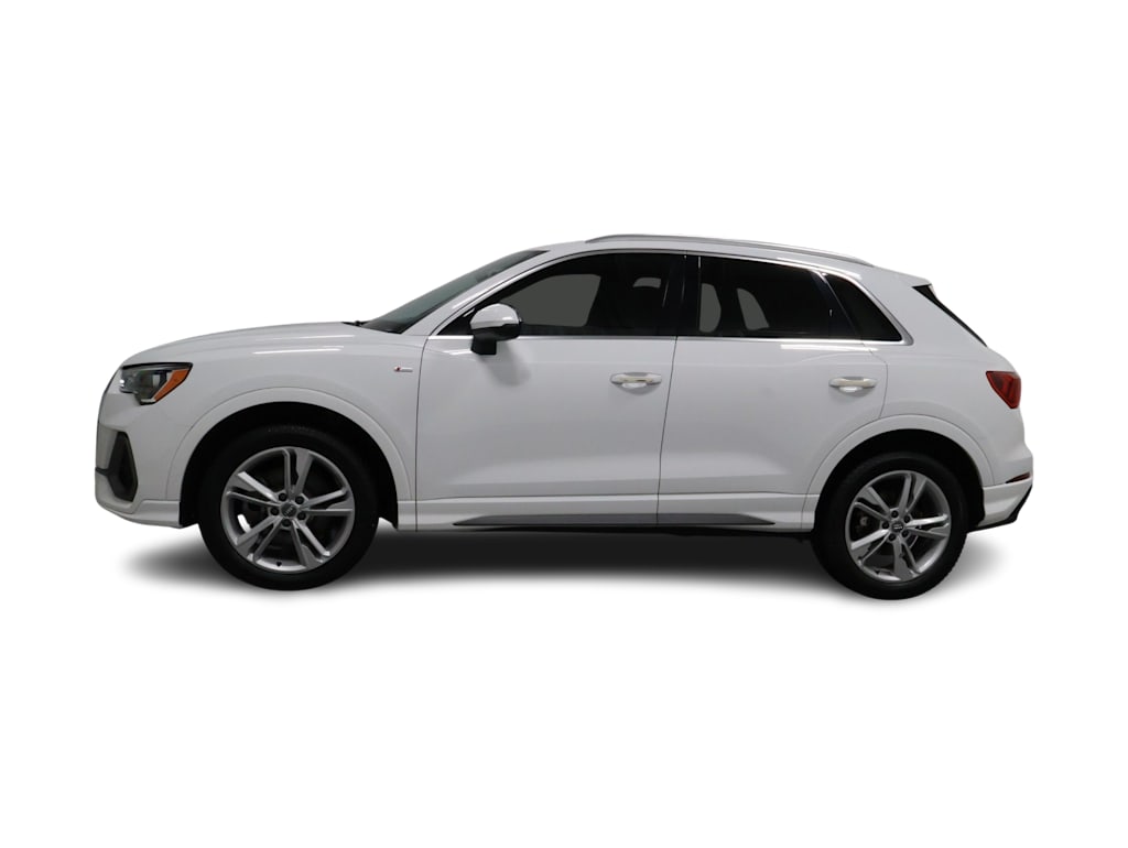 Thumbnail: 2021 Audi Q3 - 3