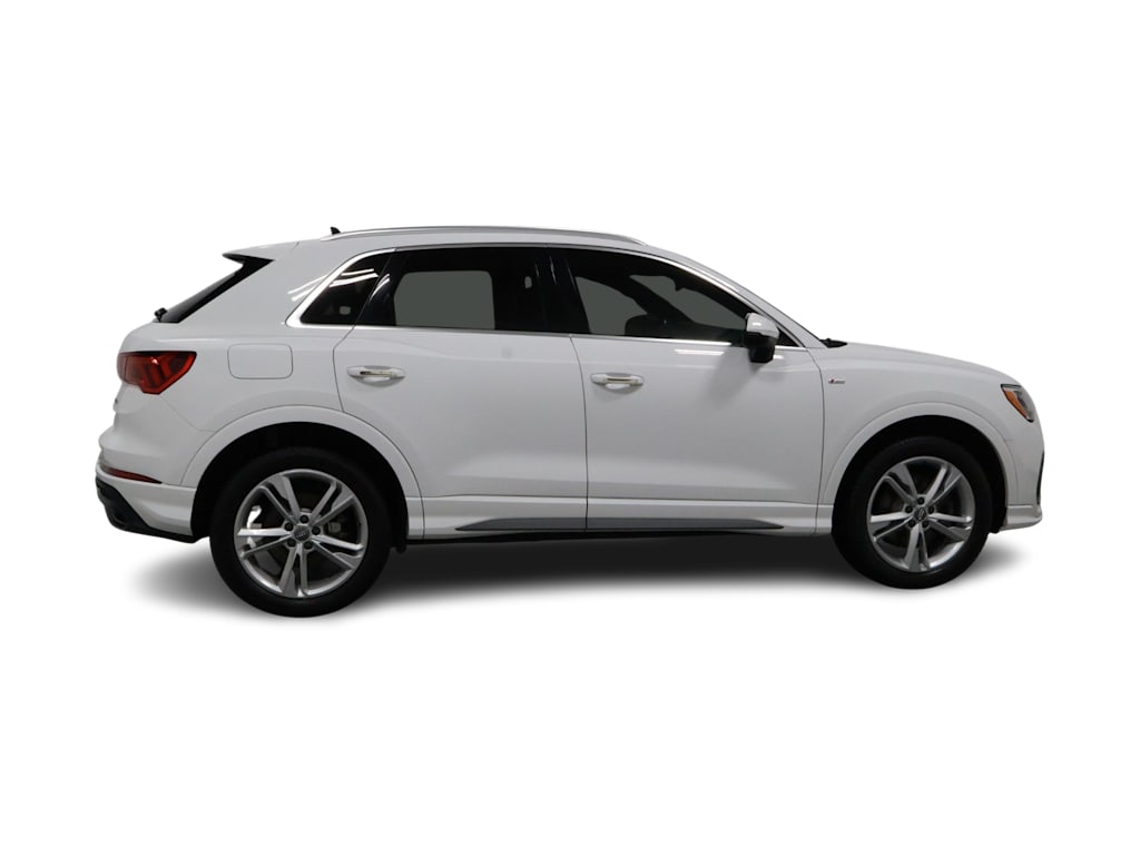 Thumbnail: 2021 Audi Q3 - 22