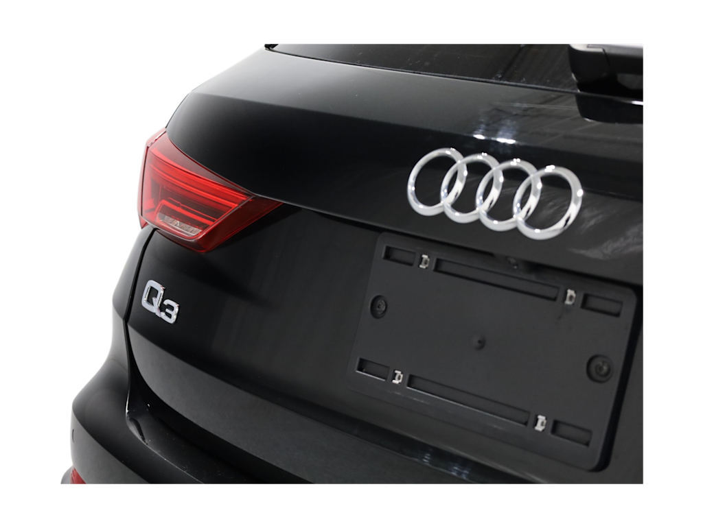 Thumbnail: 2024 Audi Q3 - 21