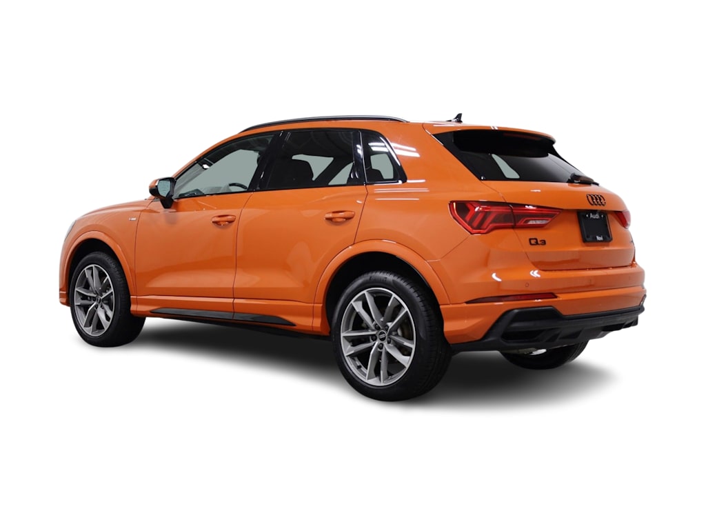 Thumbnail: 2025 Audi Q3 - 4