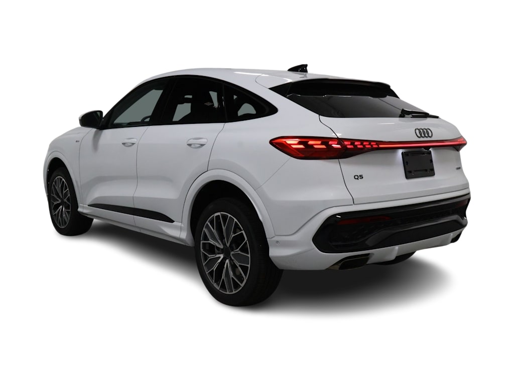 Thumbnail: 2026 Audi Q5 - 4