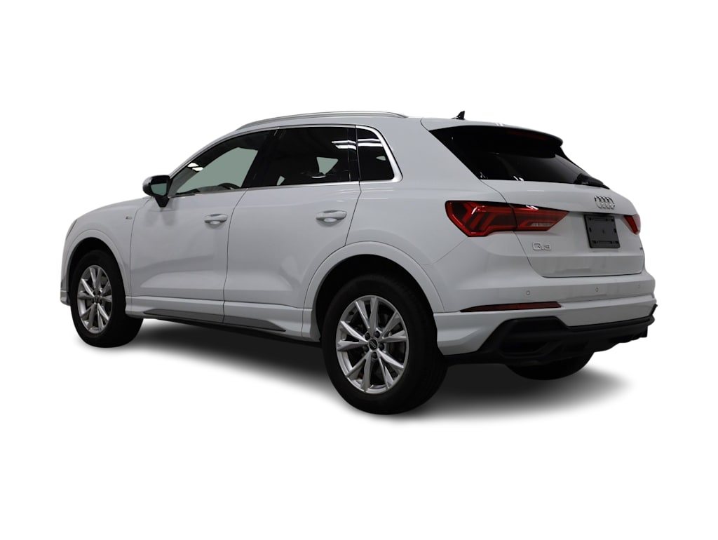Thumbnail: 2025 Audi Q3 - 4