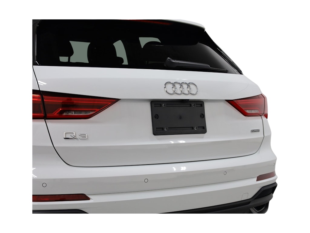 Thumbnail: 2025 Audi Q3 - 21
