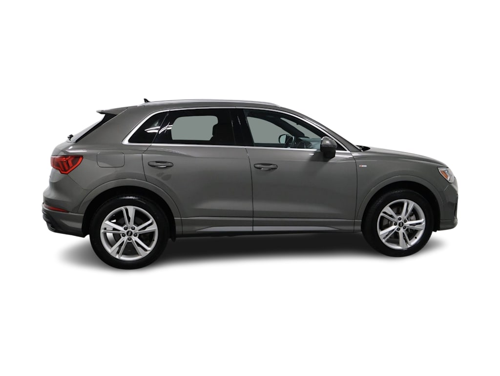 Thumbnail: 2023 Audi Q3 - 23
