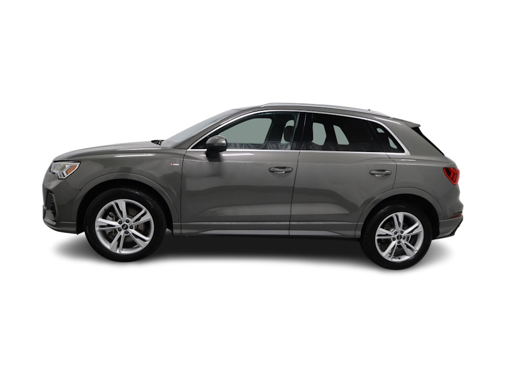 Thumbnail: 2023 Audi Q3 - 3