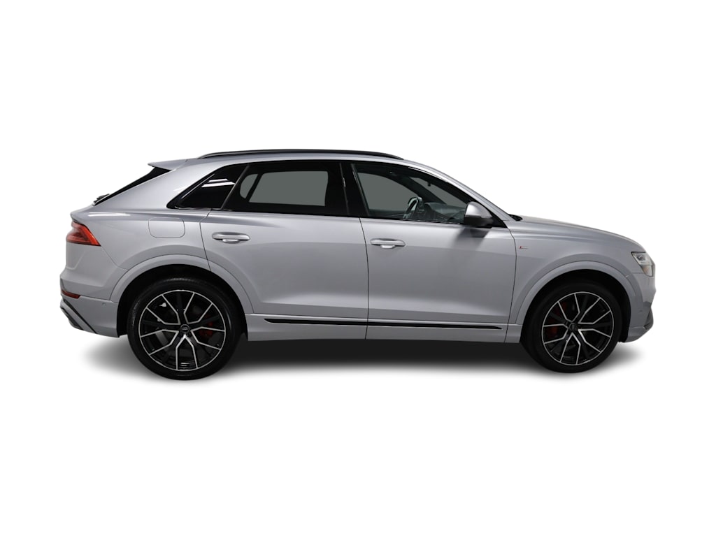 Thumbnail: 2021 Audi Q8 - 22