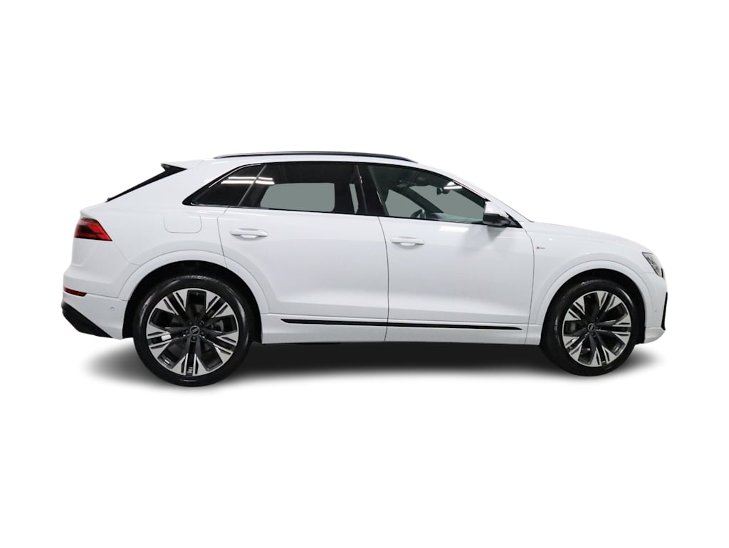 Thumbnail: 2026 Audi Q8 - 24