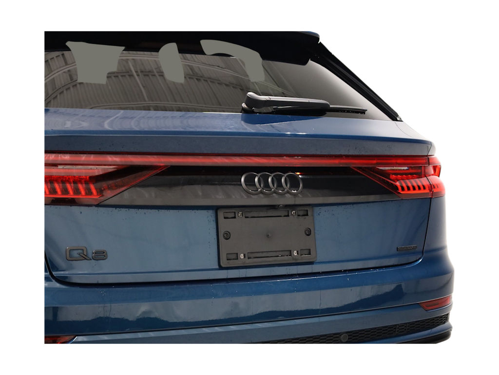 Thumbnail: 2022 Audi Q8 - 21