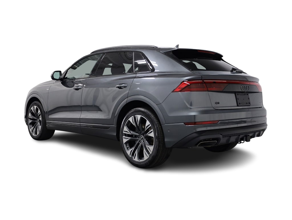 Thumbnail: 2026 Audi Q8 - 4