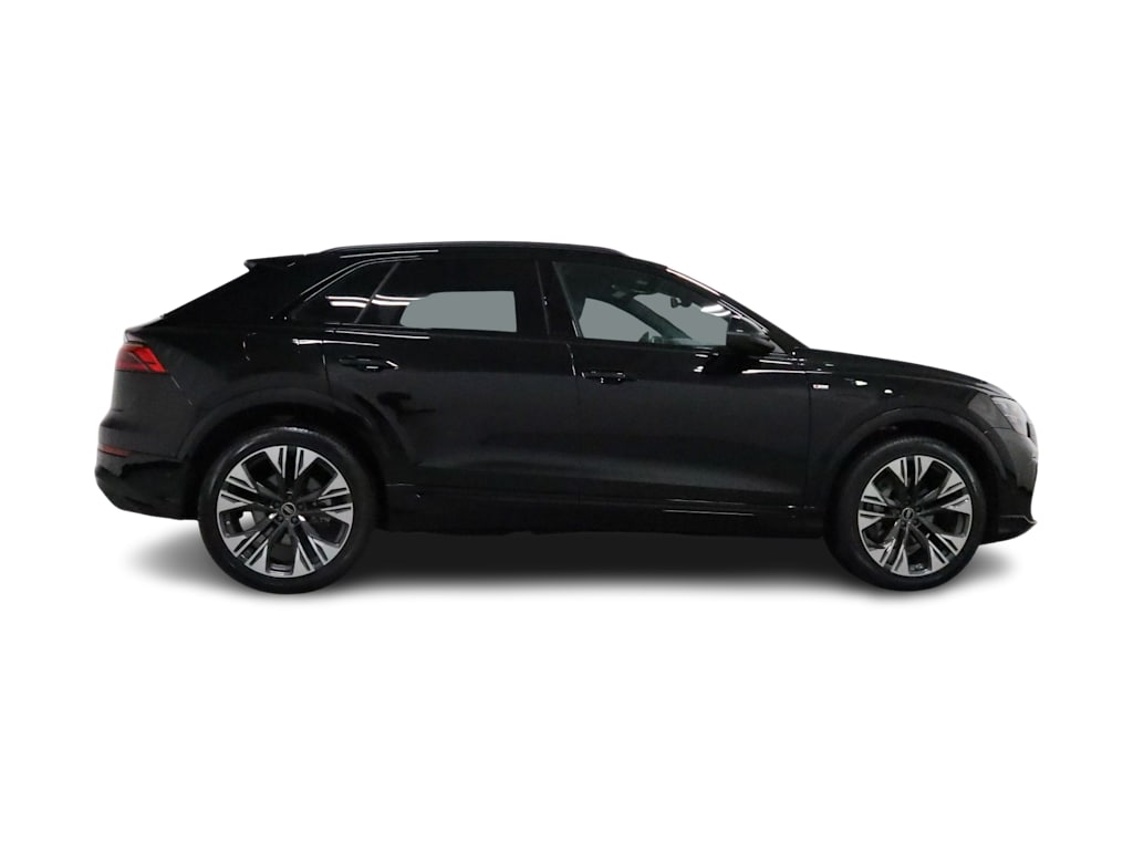 Thumbnail: 2026 Audi Q8 - 23