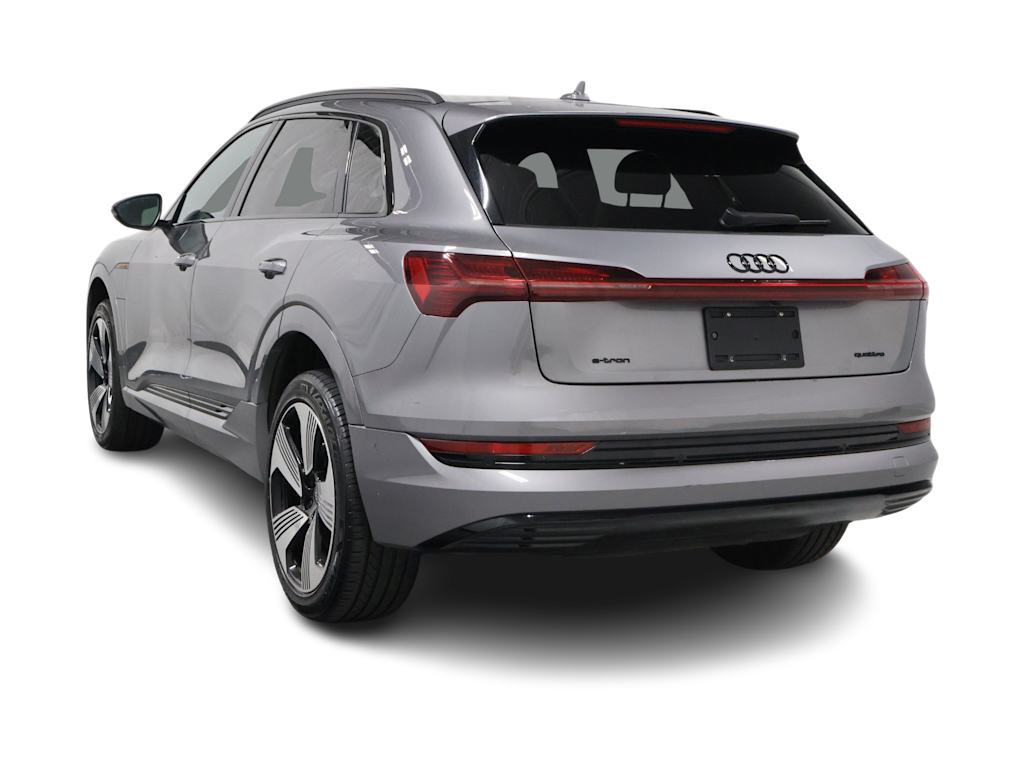 Thumbnail: 2023 Audi e-tron - 4