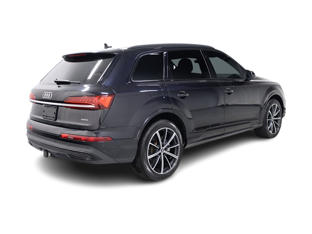 Thumbnail: 2021 Audi Q7 - 21