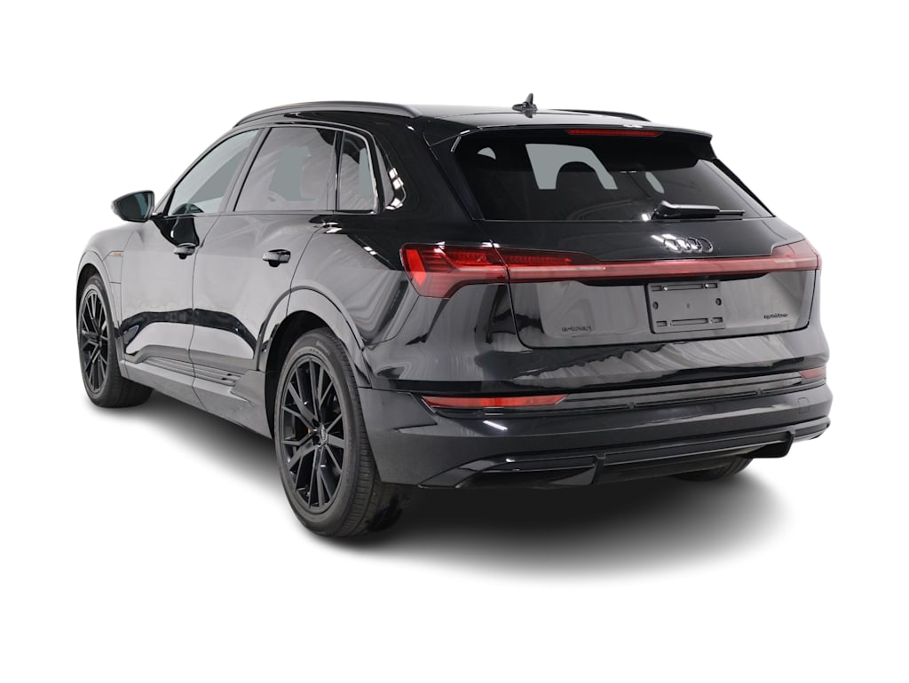 Thumbnail: 2023 Audi e-tron - 4