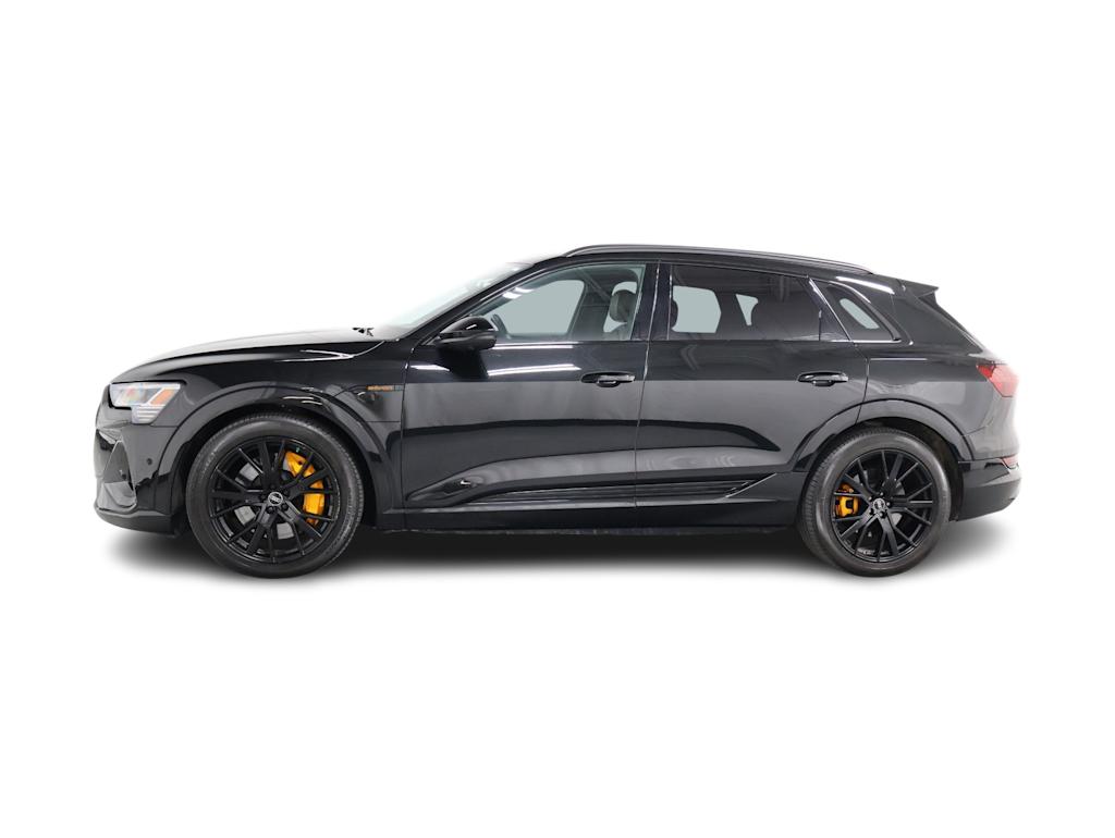 Thumbnail: 2023 Audi e-tron - 3
