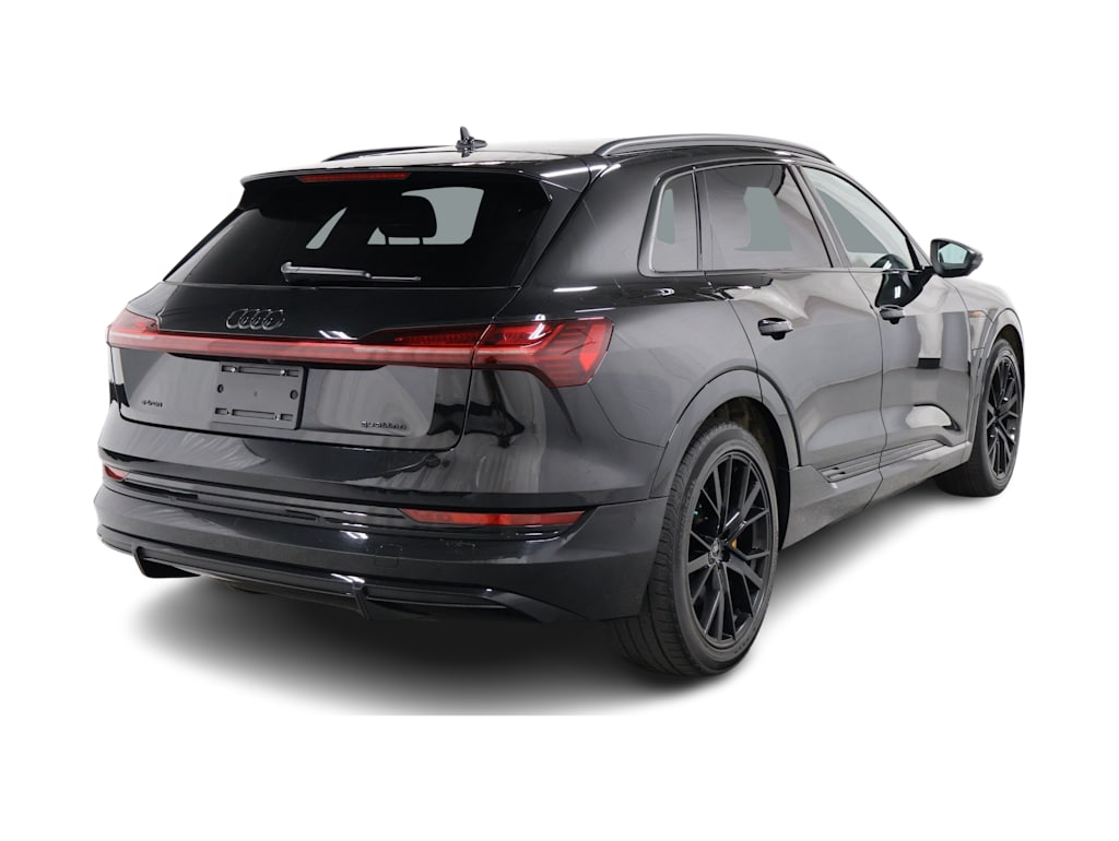 Thumbnail: 2023 Audi e-tron - 21