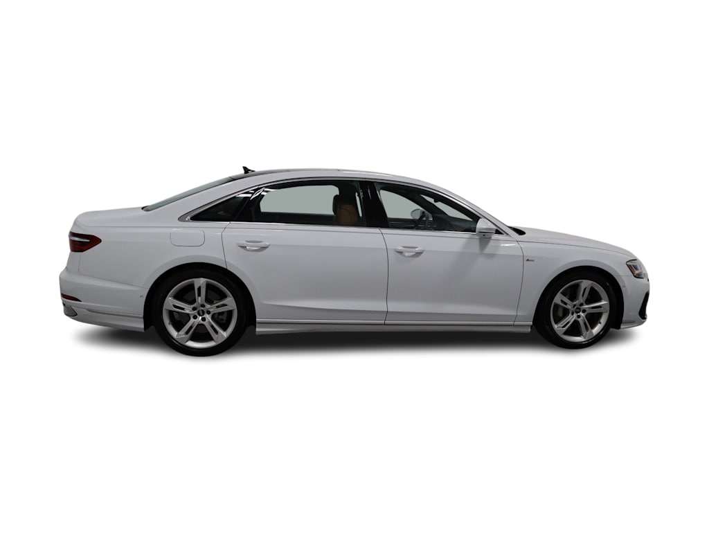 Thumbnail: 2025 Audi A8 - 22