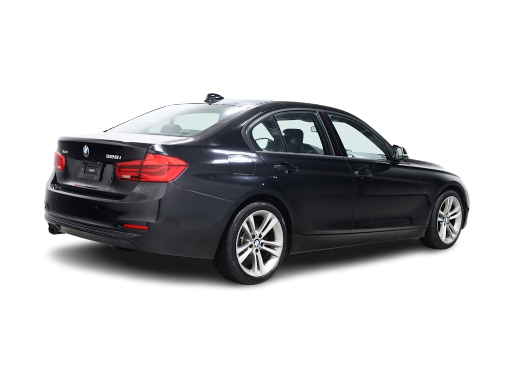 Thumbnail: 2016 BMW 3 Series - 22