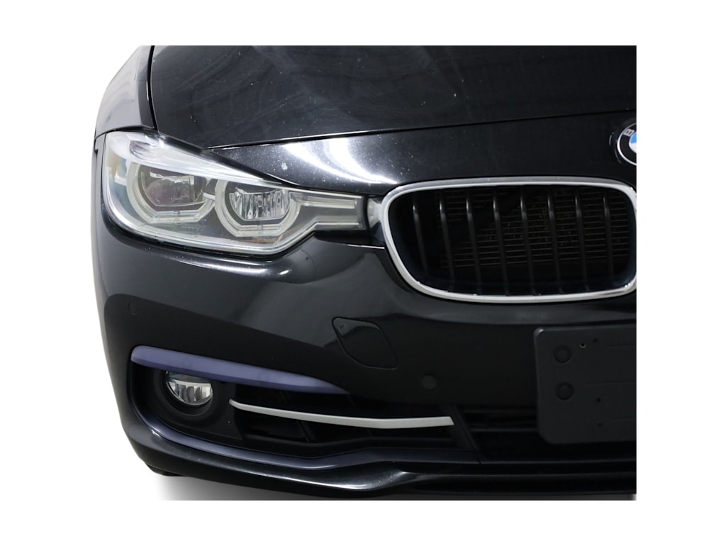 Thumbnail: 2016 BMW 3 Series - 26