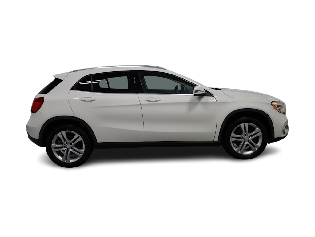 Thumbnail: 2018 Mercedes-Benz GLA - 21