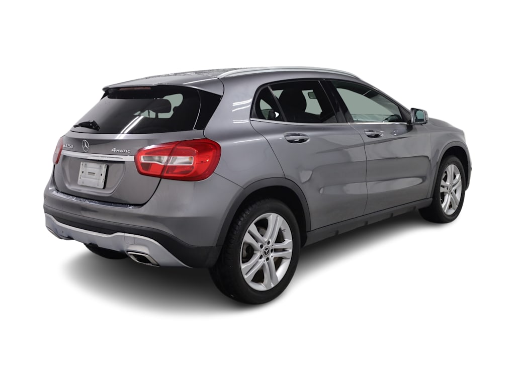 Thumbnail: 2018 Mercedes-Benz GLA - 21