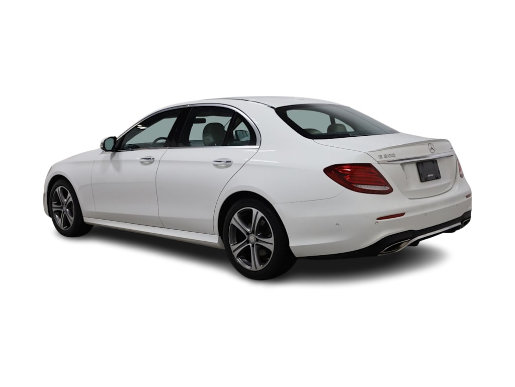 Thumbnail: 2017 Mercedes-Benz E-Class - 4