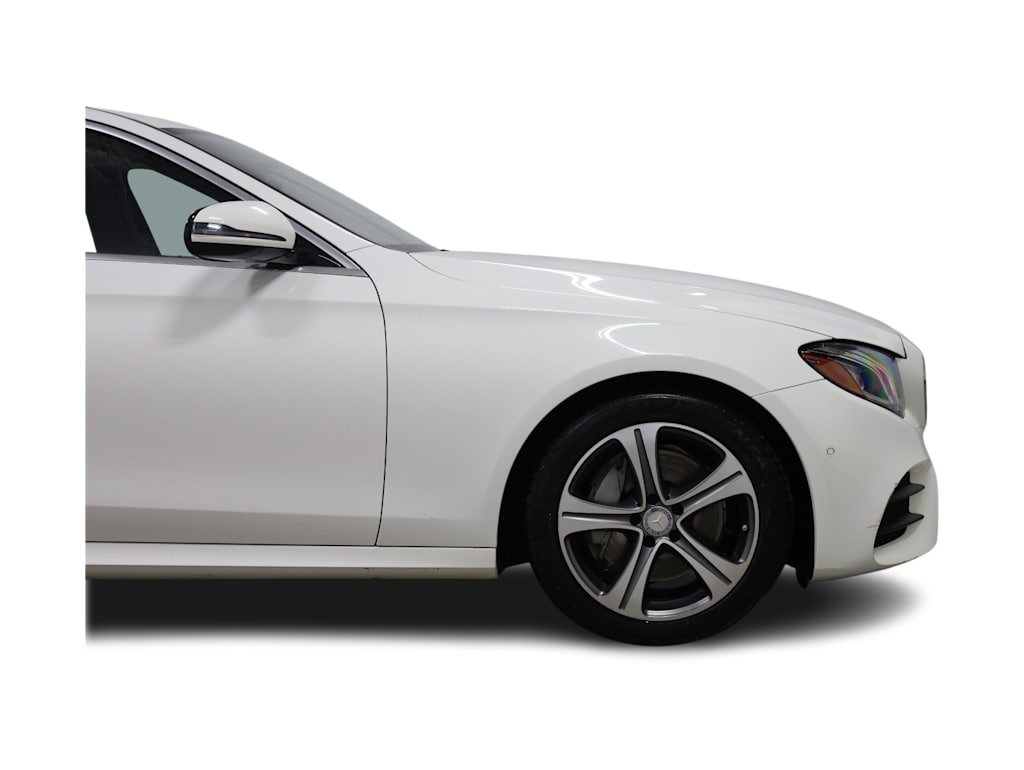 Thumbnail: 2017 Mercedes-Benz E-Class - 22