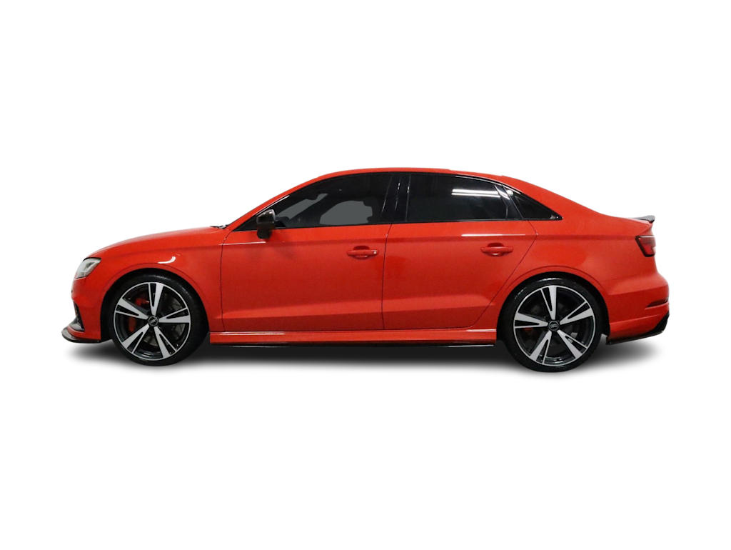 Thumbnail: 2018 Audi RS 3 - 3