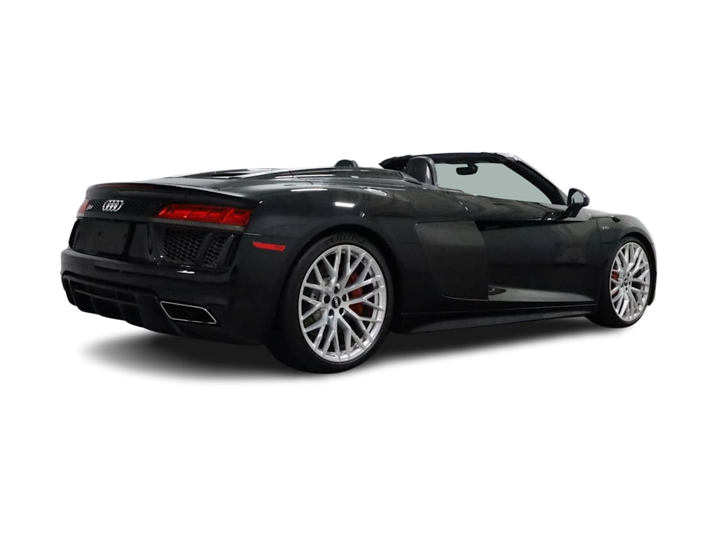 Thumbnail: 2017 Audi R8 - 21