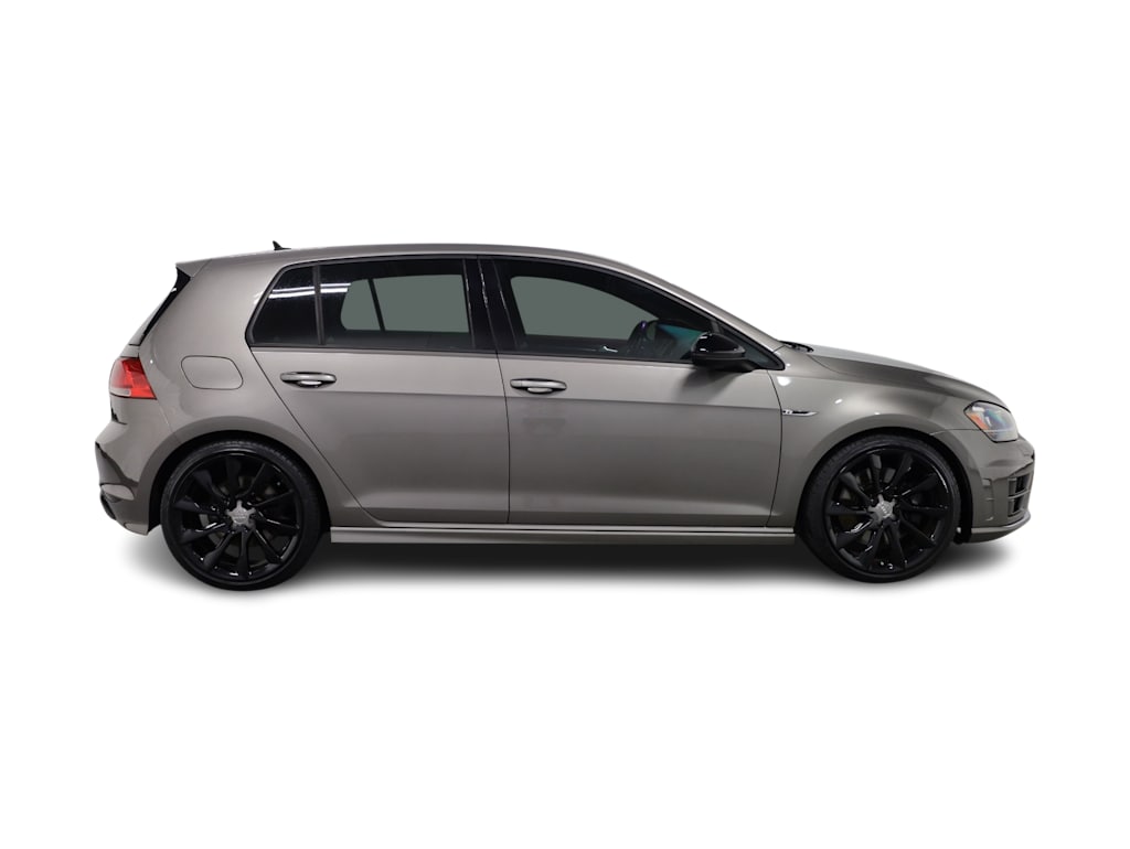 Thumbnail: 2017 Volkswagen Golf - 23