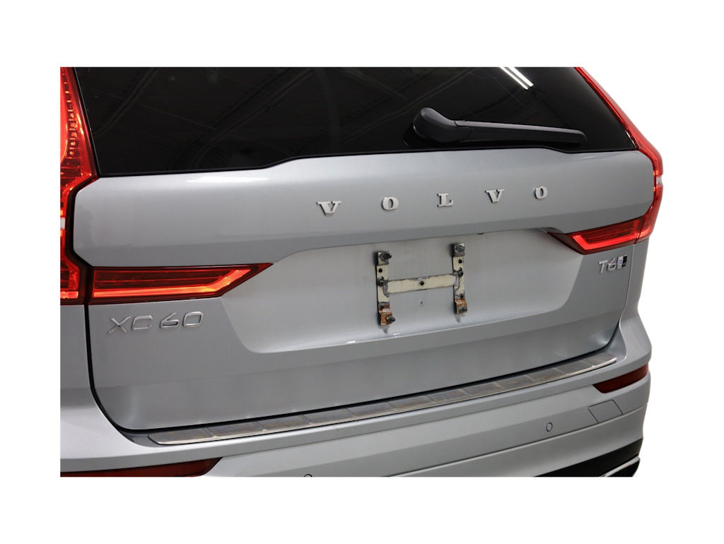 Thumbnail: 2018 Volvo XC60 - 21