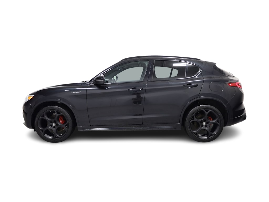 2023 Alfa Romeo Stelvio Ti 3